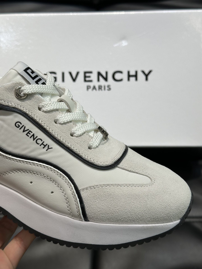 Givenchy Sneakers